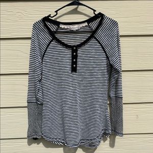 Altar’d state black and white long sleeve